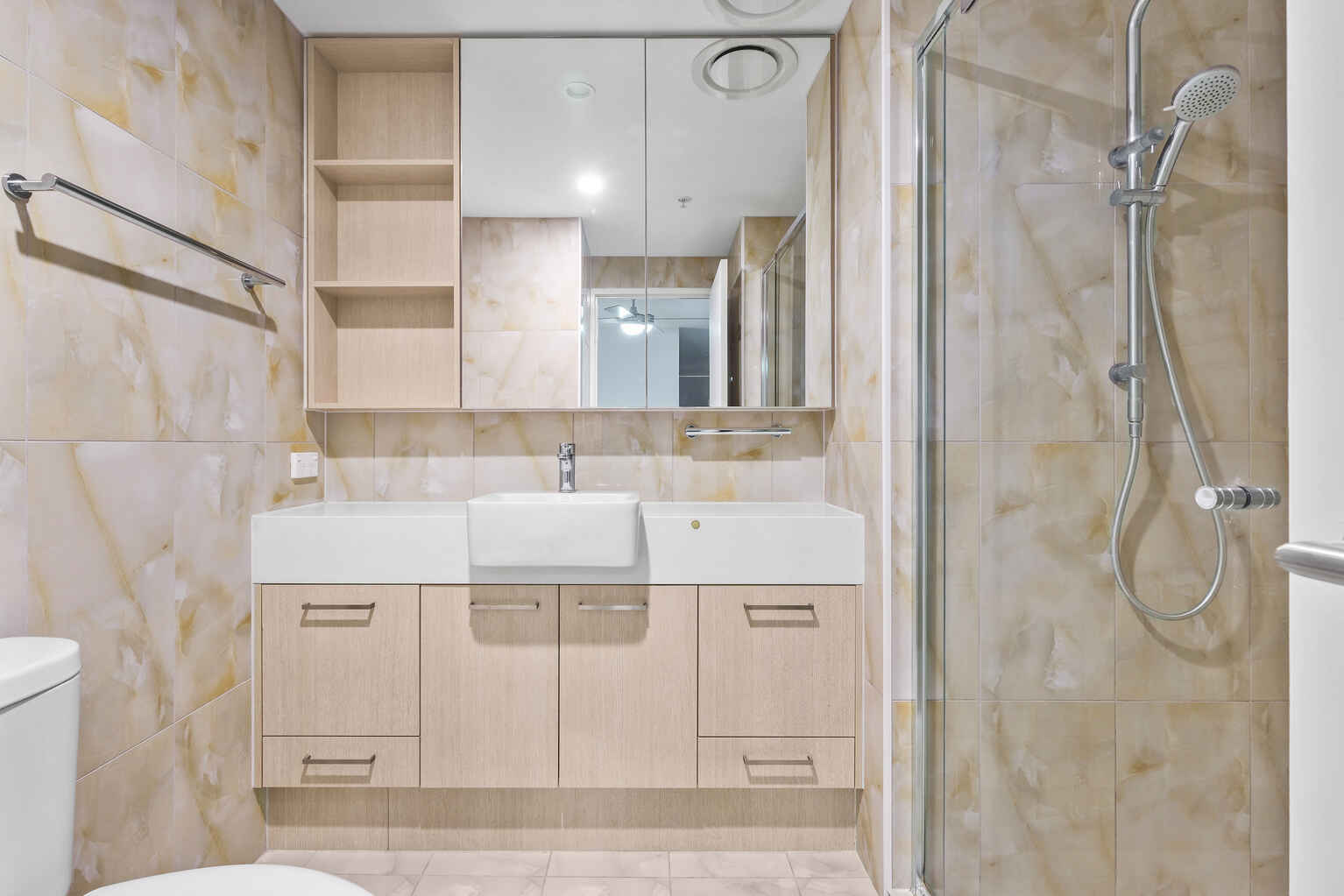 507/70 Carl Street Woolloongabba 507/70 Carl Street Woolloongabba