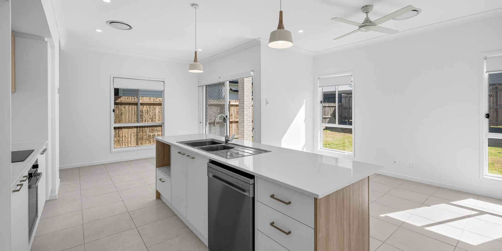 52 Tauton Way Redland Bay 52 Tauton Way Redland Bay