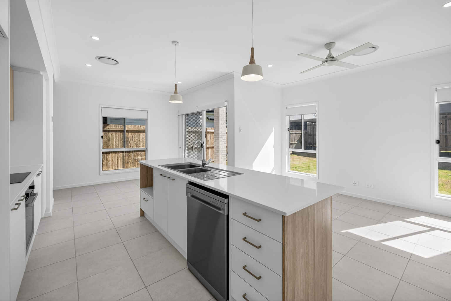 52 Tauton Way Redland Bay 52 Tauton Way Redland Bay
