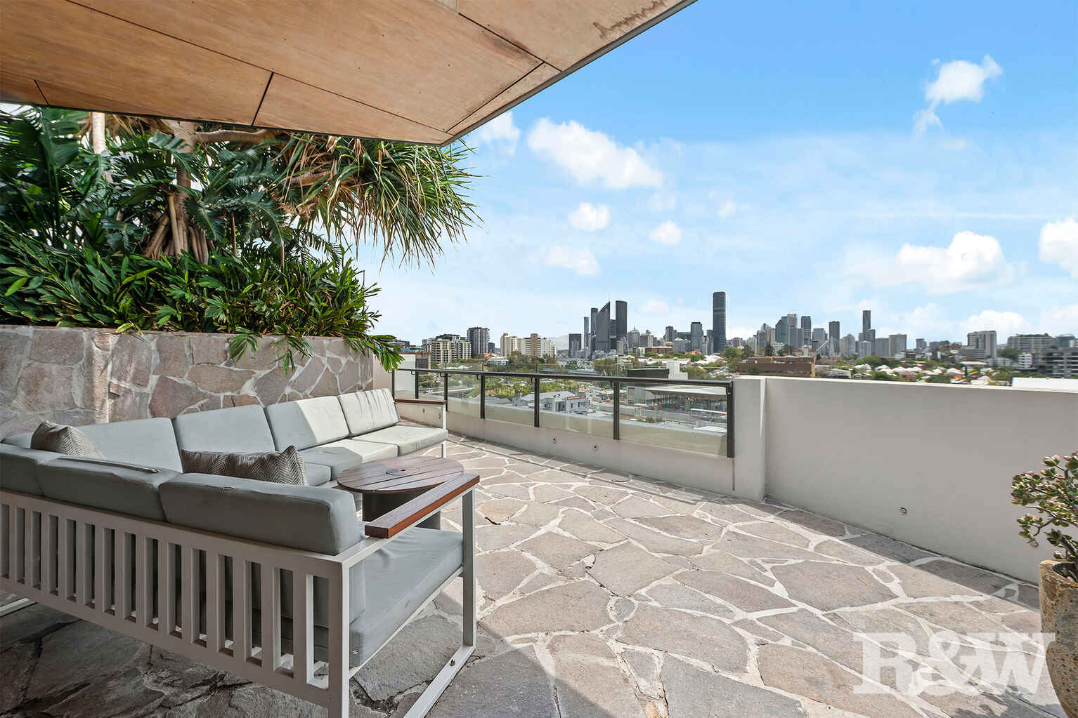 502/18 Hubert Street Woolloongabba 502/18 Hubert Street Woolloongabba