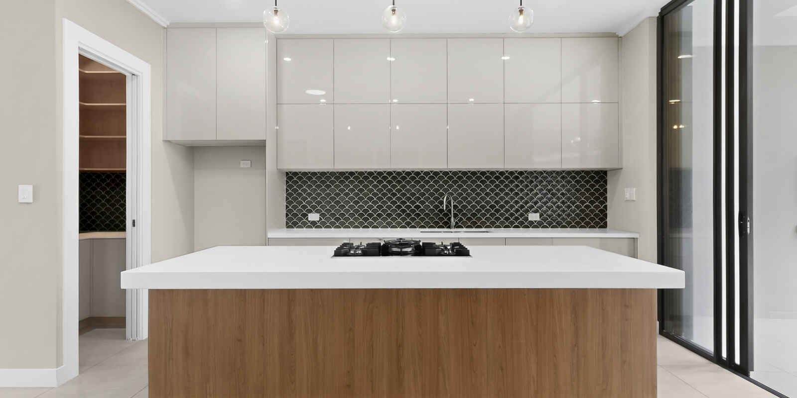 2/34 Salstone St Kangaroo Point