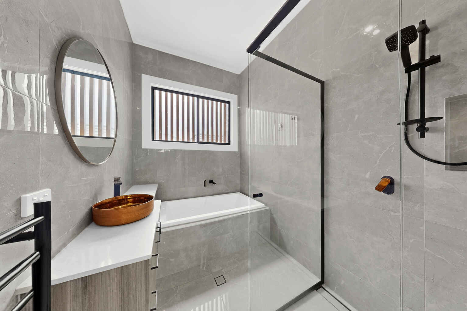 2/34 Salstone St Kangaroo Point