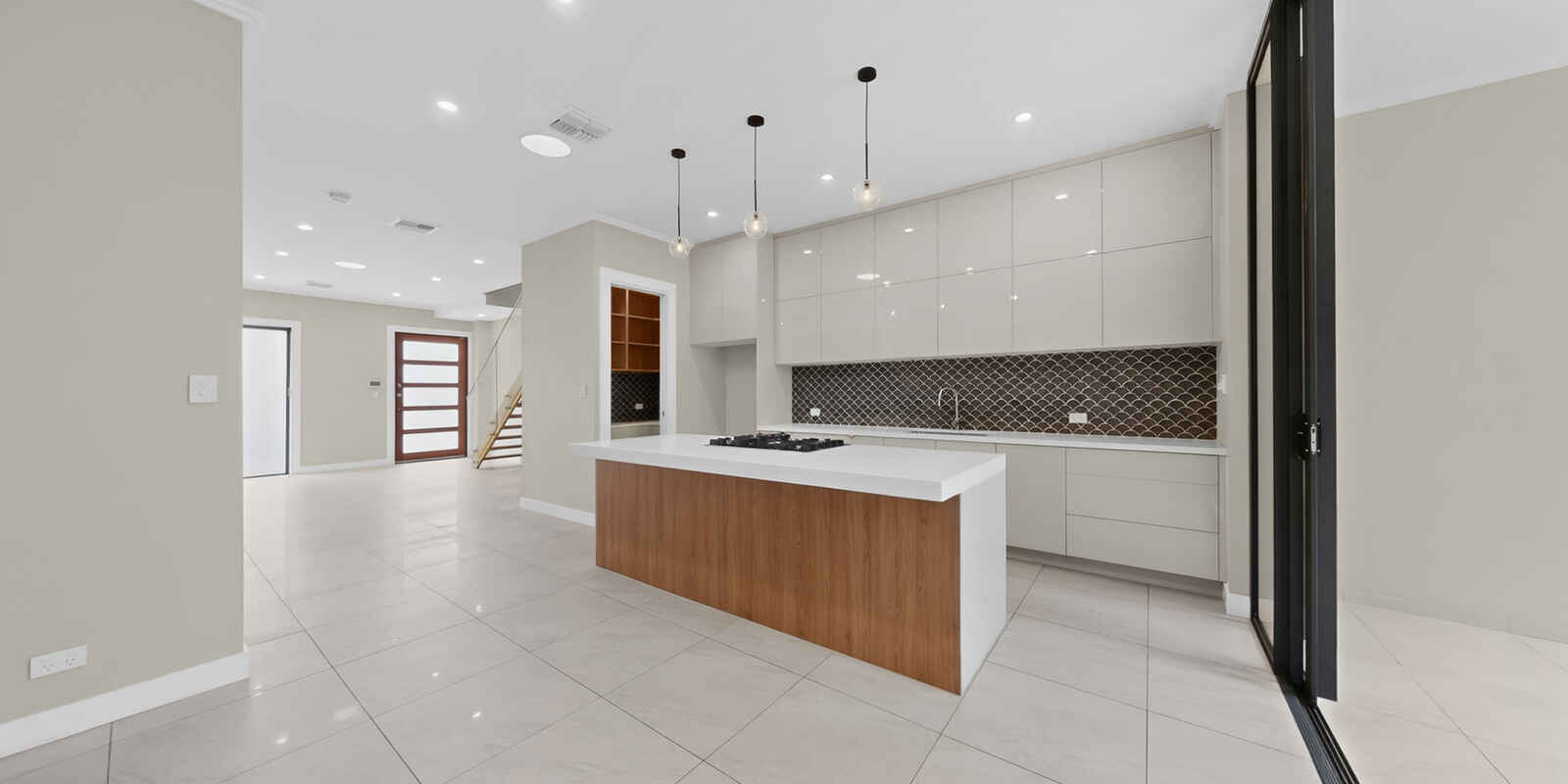 2/34 Salstone St Kangaroo Point