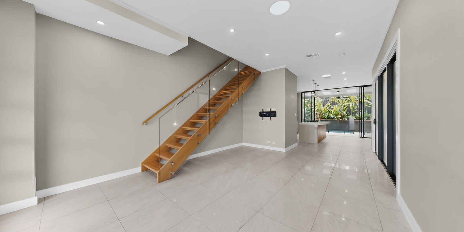 2/34 Salstone St Kangaroo Point