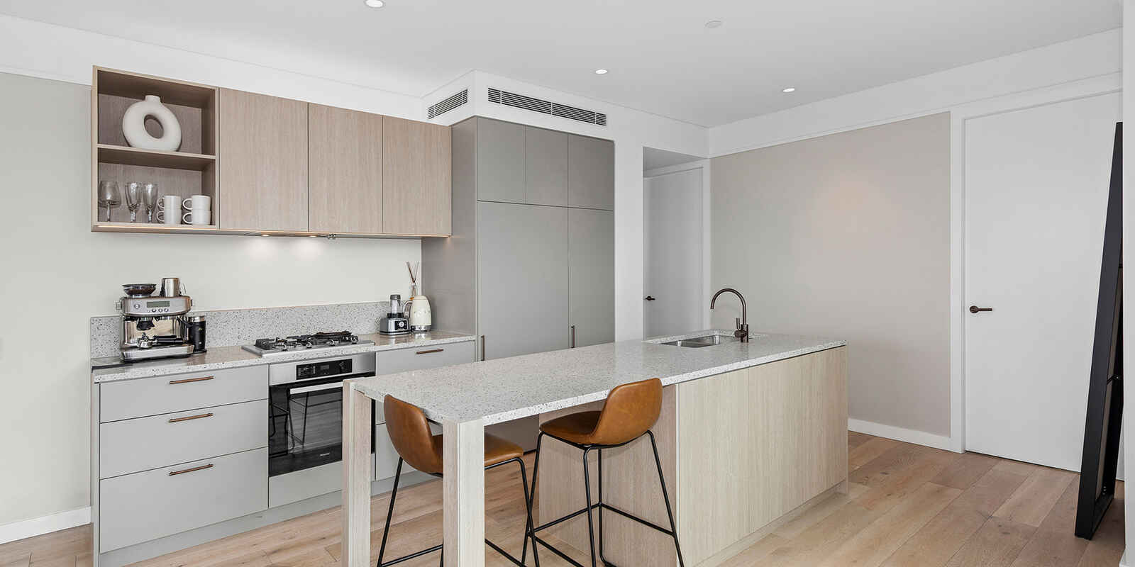 308/470 Main Street Kangaroo Point 308/470 Main Street Kangaroo Point