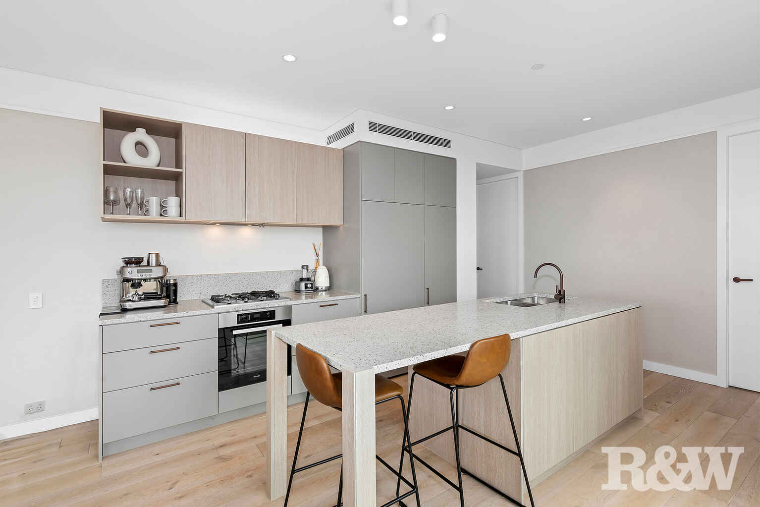 308/470 Main Street Kangaroo Point 308/470 Main Street Kangaroo Point